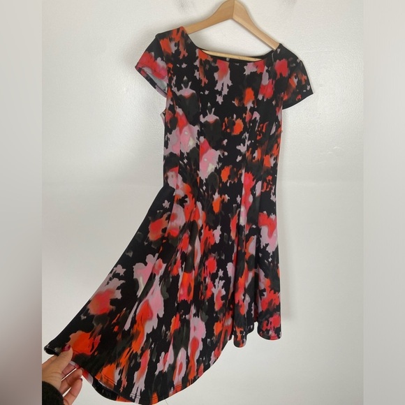 Betsey Johnson Fit & Flare Midi Dress Sz 10 Pink Black Multicolor Curvy Stretch - Picture 2 of 11